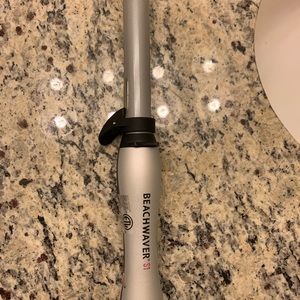 S1 beachwaver curling iron